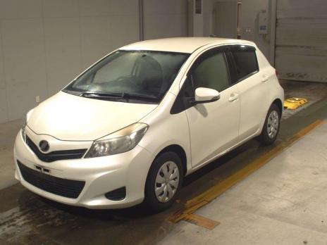 TOYOTA VITZ F SMILE EDITION 2012