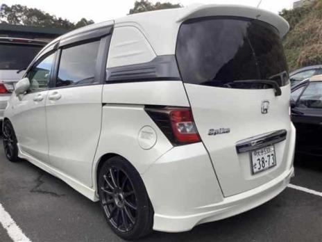 АВТОМОБИЛЬ В ПРОДАЖЕ HONDA FREED SPIKE G AERO 2010