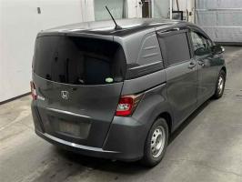 HONDA FREED SPIKE G 2011