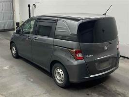 HONDA FREED SPIKE G 2011