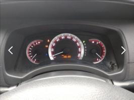 TOYOTA ISIS PLATANA 2010