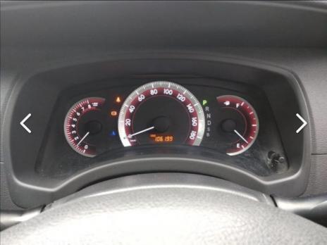 TOYOTA ISIS PLATANA 2010