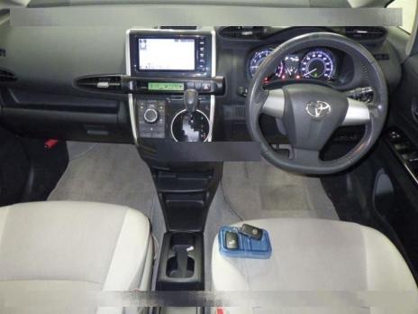 TOYOTA WISH 1.8G 4WD 2016