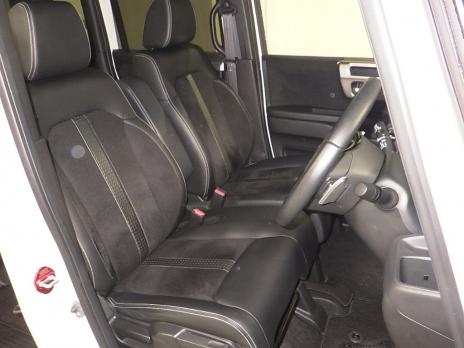 HONDA N BOX 4WD CUSTOM L TURBO STYLE + BLACK 2022