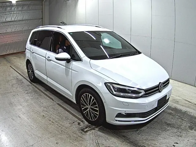 VOLKSWAGEN GOLF TOURAN 2017