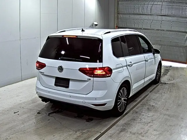 VOLKSWAGEN GOLF TOURAN 2017