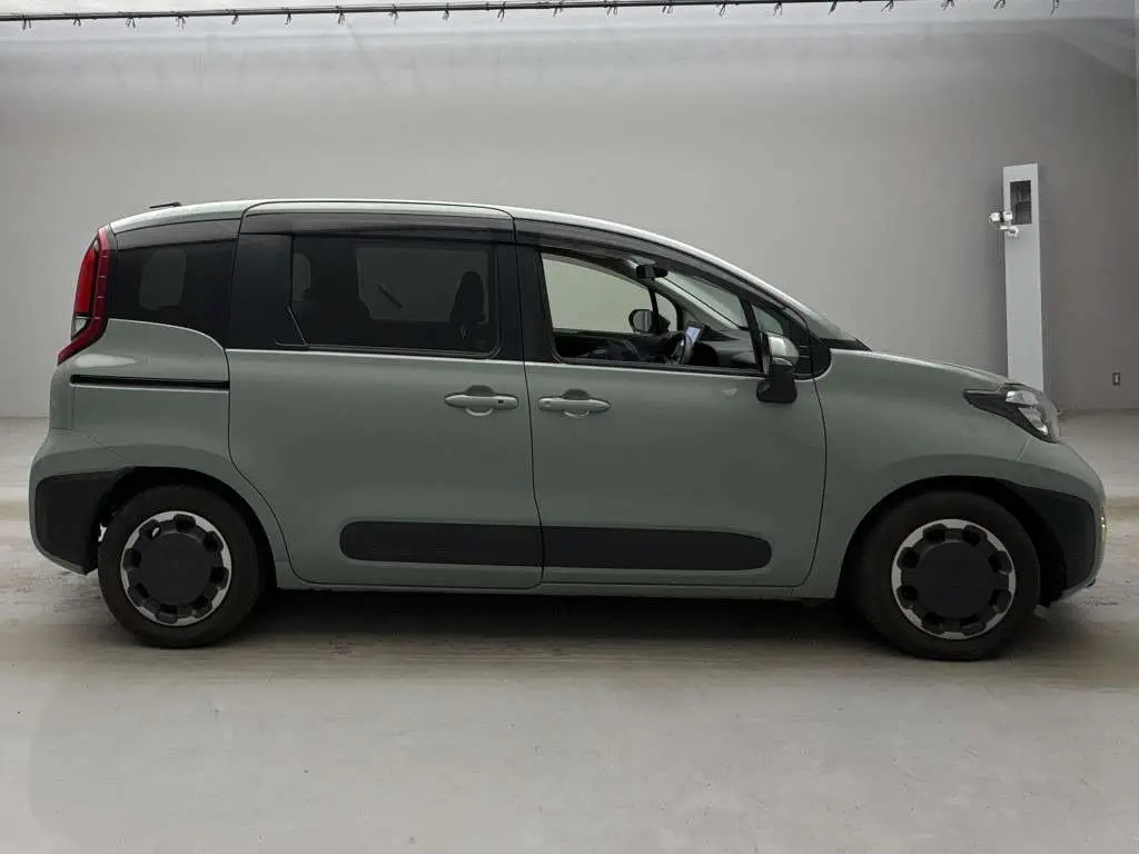 TOYOTA SIENTA G 2023