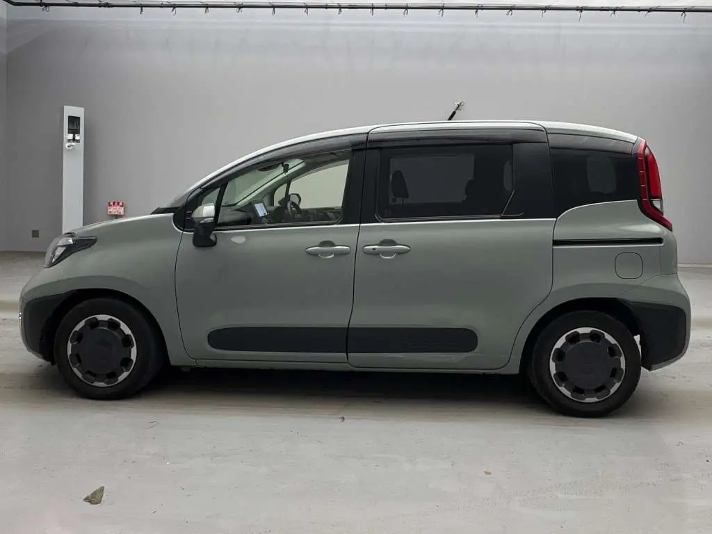 TOYOTA SIENTA G 2023