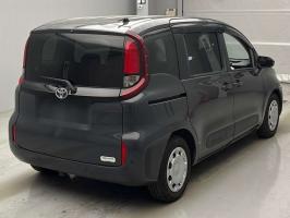 TOYOTA SIENTA G 2022