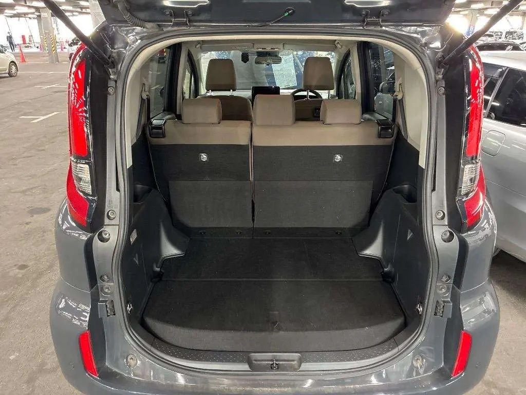 TOYOTA SIENTA G 2022