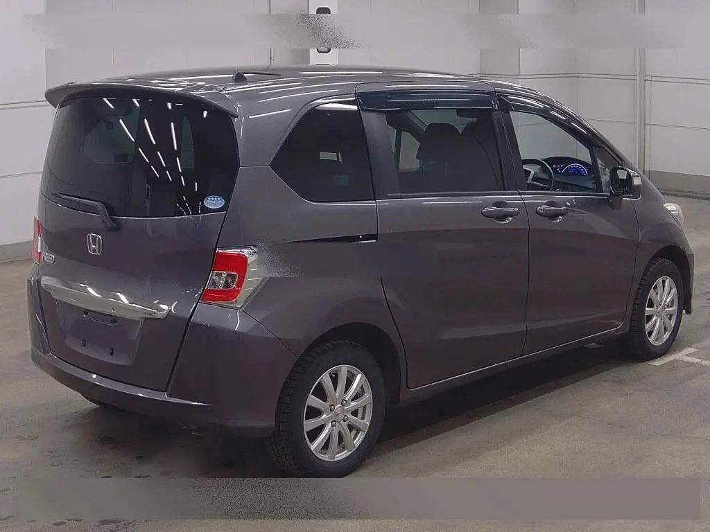 HONDA FREED G PREMIUM EDITION 2015