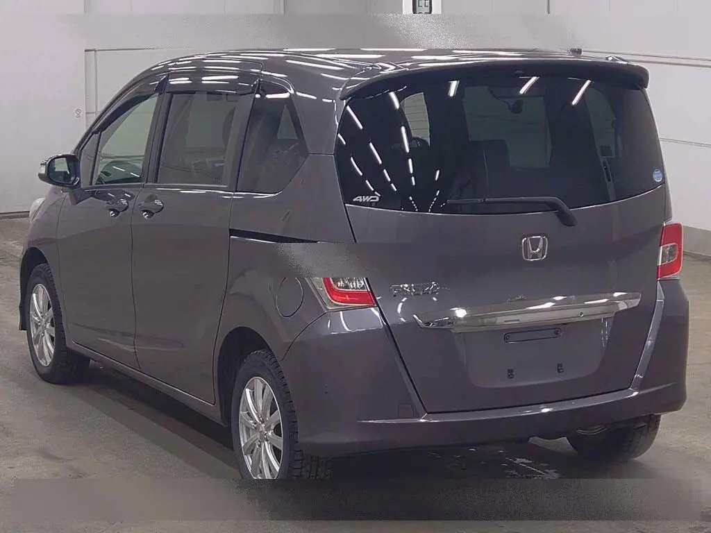 HONDA FREED G PREMIUM EDITION 2015