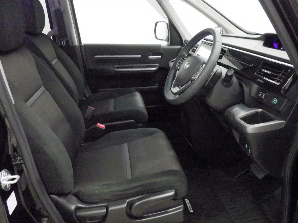 HONDA STEPWGN SPADA HONDA SENSING 2019