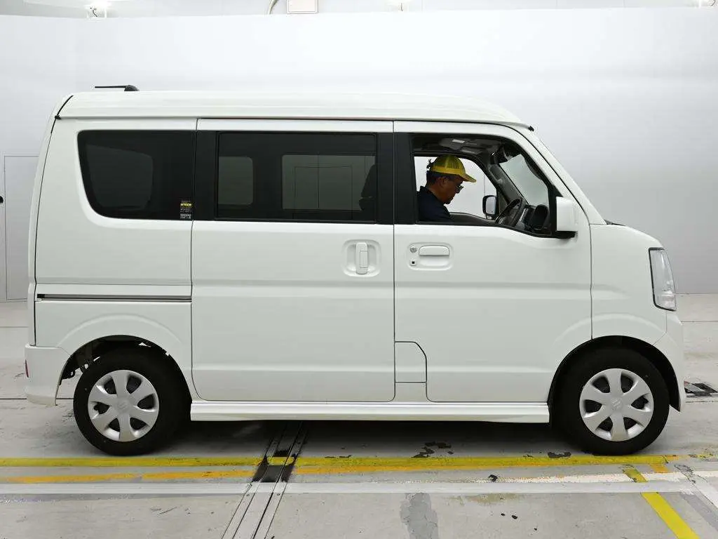 SUZUKI EVERY WAGON JP TURBO 2023