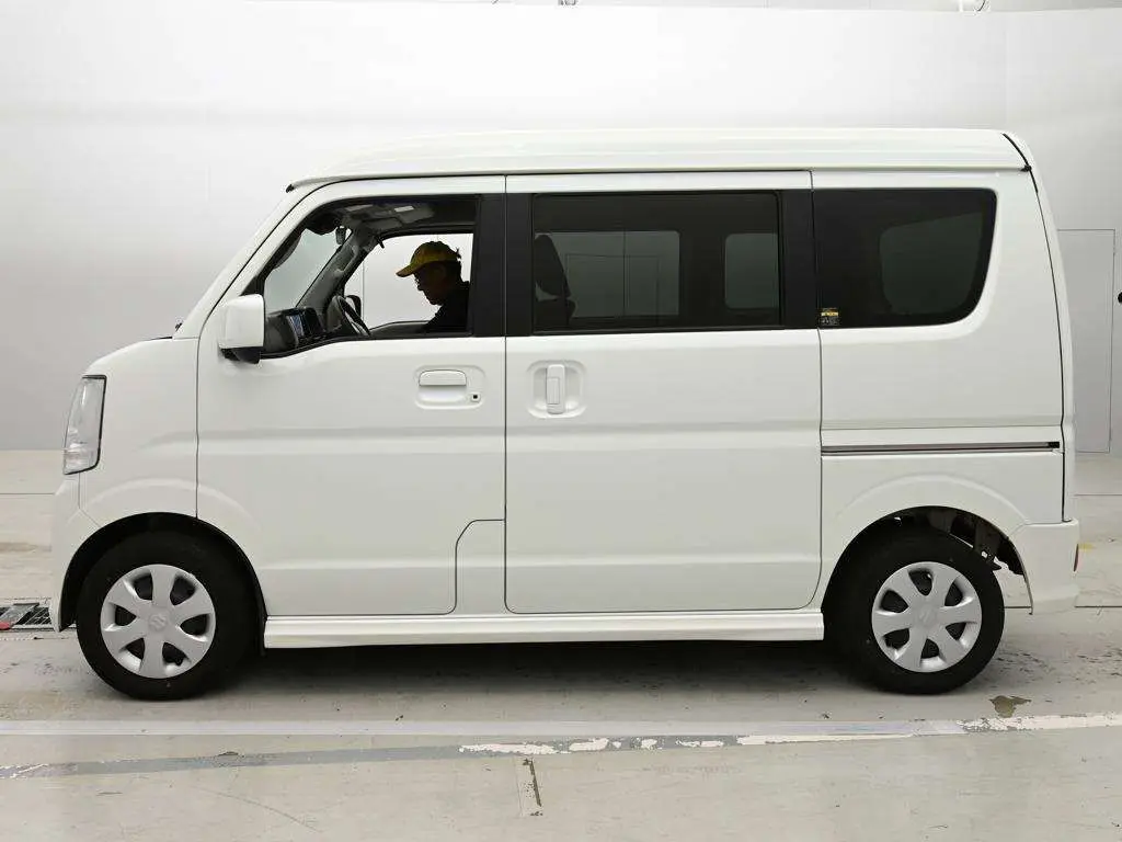 SUZUKI EVERY WAGON JP TURBO 2023