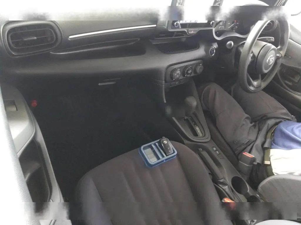 TOYOTA YARIS X 2022