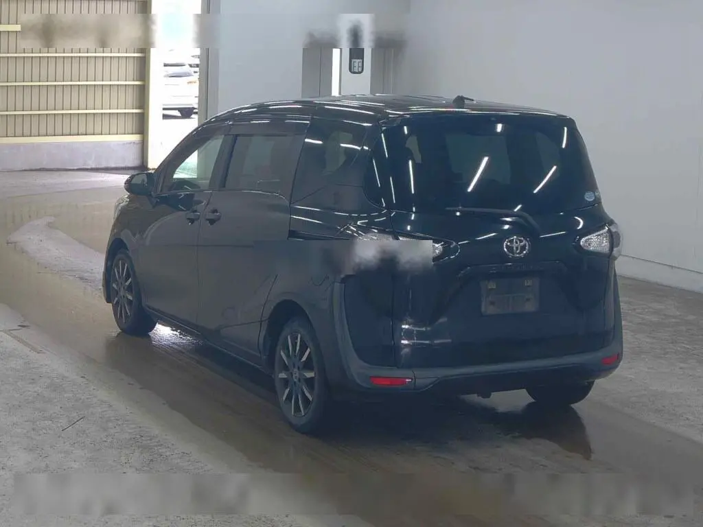 TOYOTA SIENTA G 2016