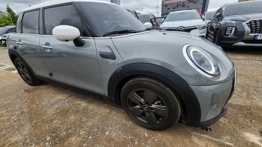 MINI COOPER CLASSIC SAT 5 DOOR 2022