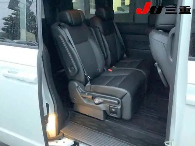 HONDA STEPWGN SPADA 2023