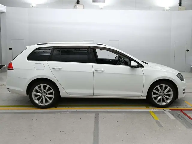 VOLKSWAGEN GOLF VARIANT TSI HIGH LINE 2014