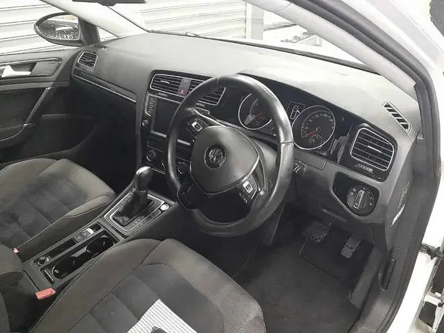 VOLKSWAGEN GOLF VARIANT TSI HIGH LINE 2014
