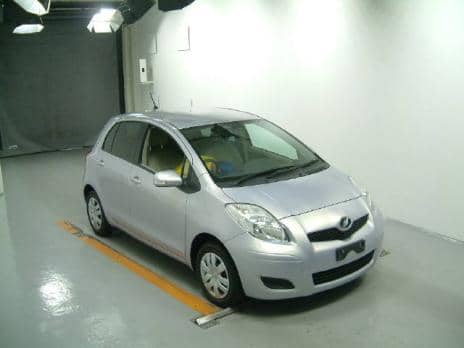 TOYOTA VITZ F 2010