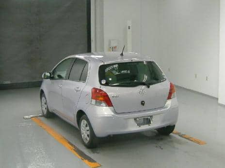 TOYOTA VITZ F 2010