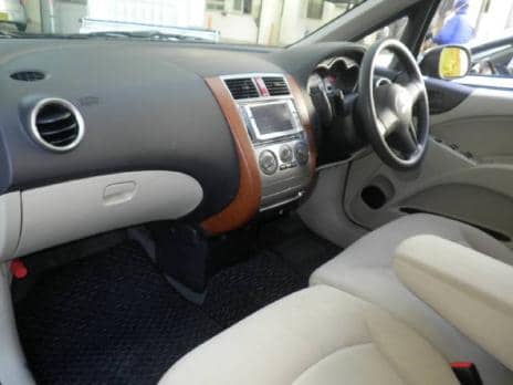 MITSUBISHI COLT 1.3 VERY 2010