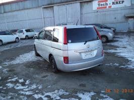 TOYOTA ISIS L 2010