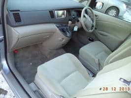 TOYOTA ISIS L 2010