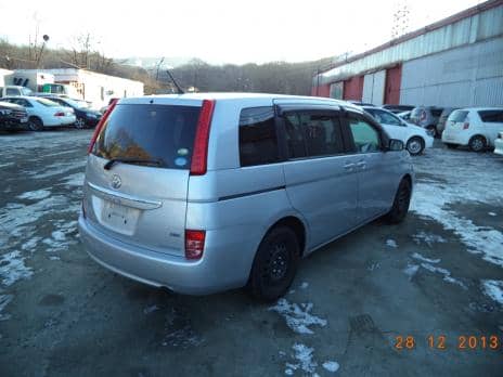 TOYOTA ISIS L 2010