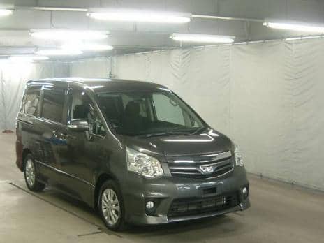 TOYOTA NOAH S 2010