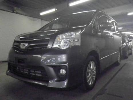 TOYOTA NOAH S 2010