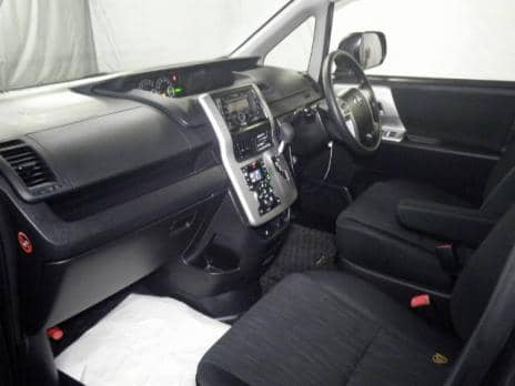 TOYOTA NOAH S 2010