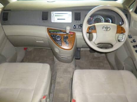 TOYOTA ISIS L G-ED 2010