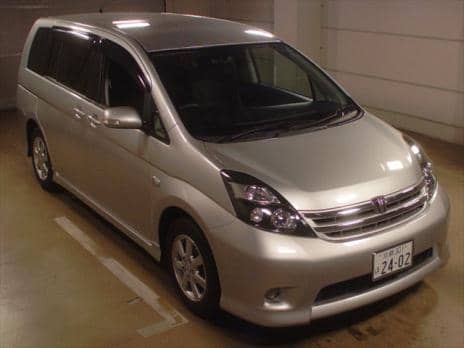 TOYOTA ISIS PLATANA 2010