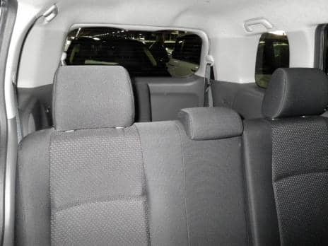 TOYOTA ISIS PLATANA 2010