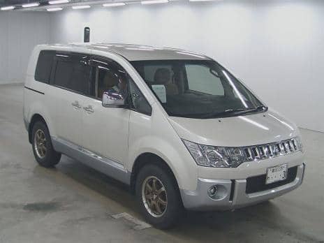 MITSUBISHI DELICA D:5 G PREMIUM 2009