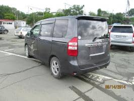 TOYOTA NOAH 2011