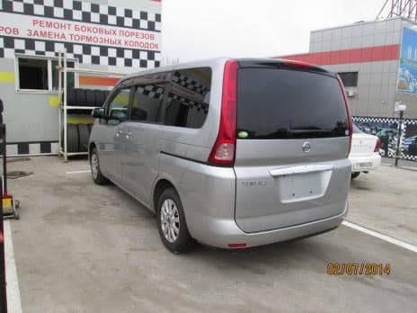 NISSAN SERENA 20S V SELECTION 2009