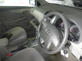 TOYOTA COROLLA AXIO X HID LIMITED 2010