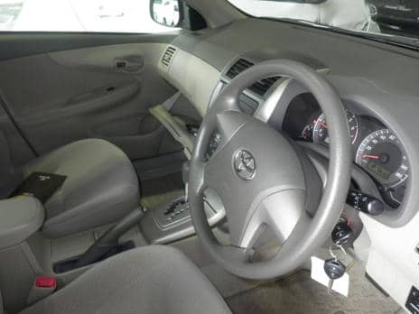 TOYOTA COROLLA AXIO X HID LIMITED 2010