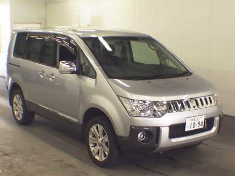 MITSUBISHI DELICA D:5 CHAMONIX