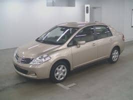 NISSAN TIIDA LATIO 15M 2010