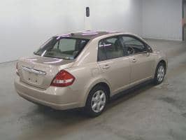 NISSAN TIIDA LATIO 15M 2010