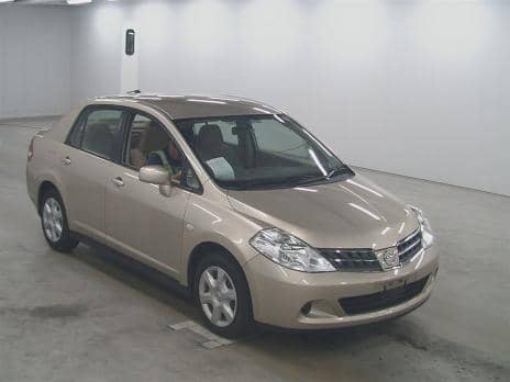 NISSAN TIIDA LATIO 15M 2010
