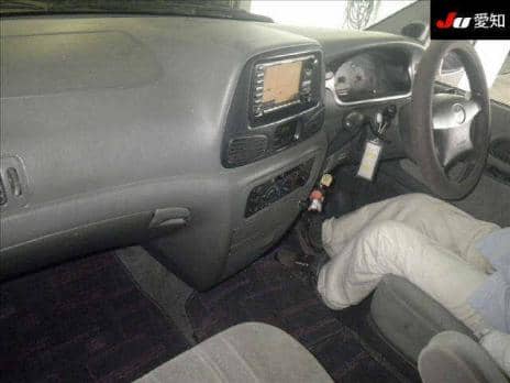 TOYOTA TOWN ACE NOAH 2001