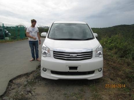 TOYOTA NOAH YY 2010