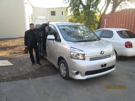 TOYOTA VOXY X 4WD 2009