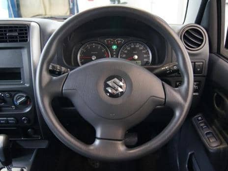 SUZUKI JIMNY SIERRA 1.3 4WD 2013